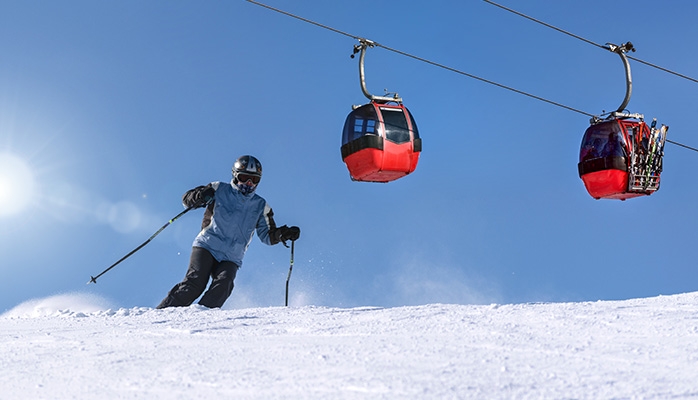 Ski : se faire déposer en hélico en haut des pistes est désormais interdit